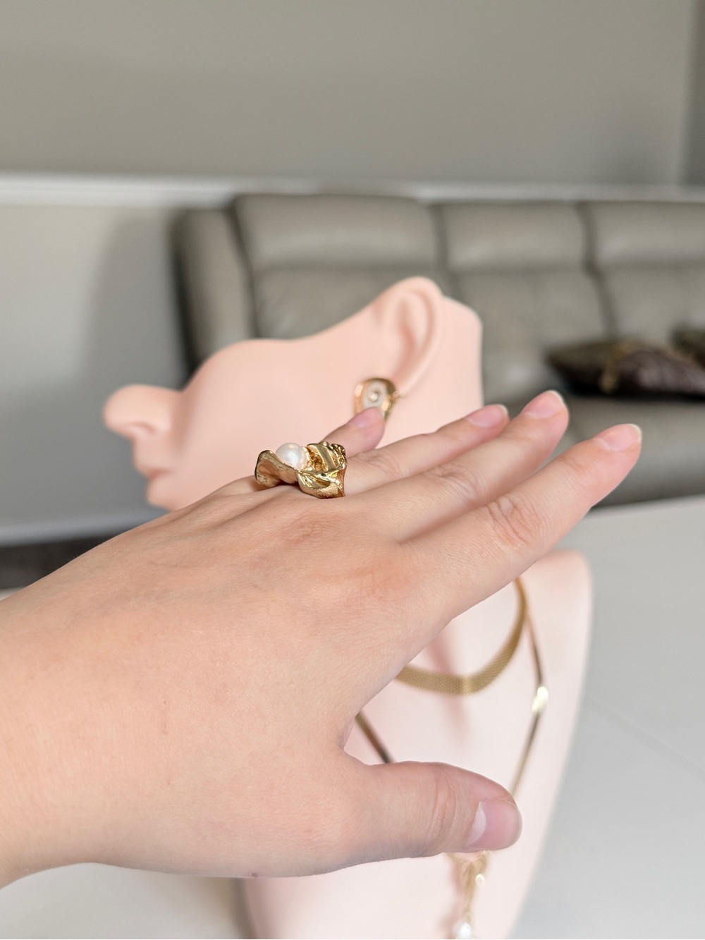 Gold Pearl Sculptural Ring - Picture 4 of 8